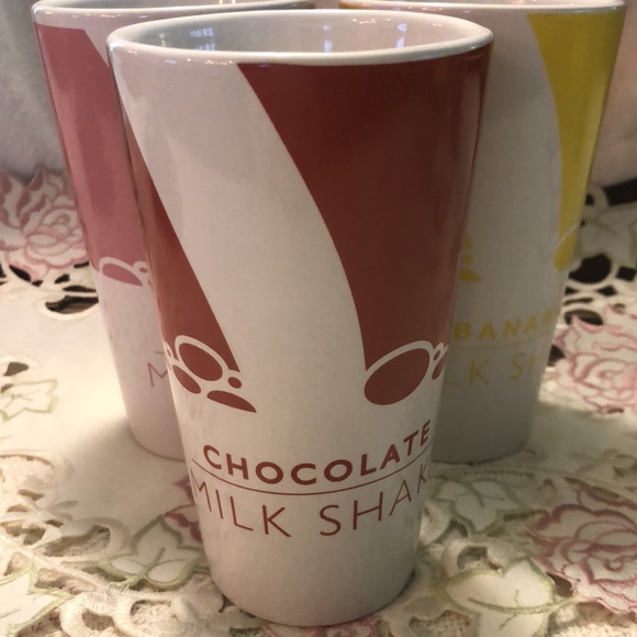 DONATED Three vintage ceramic milk shake glasses 5.5”x3.25” - Picture 10 of 13